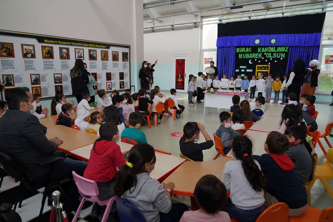 Minik öğrenciler Mirac Kandili'ni kutladı Minik öğrenciler Mirac Kandili'ni kutladı